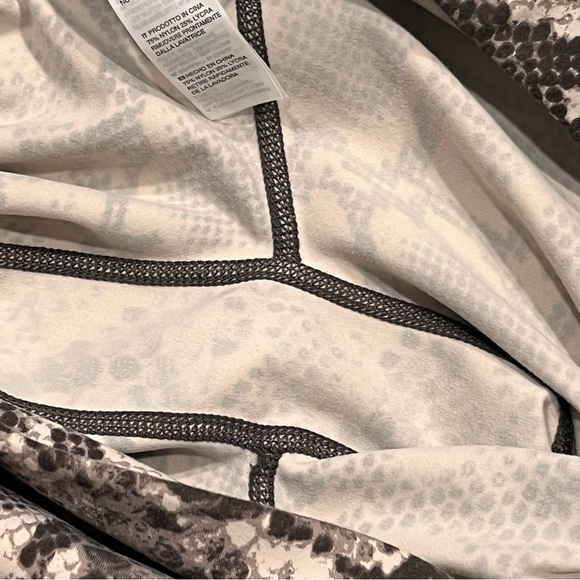 Varley Women’s Python Snake Print Let’s Go High Leggings Tights size Small - Picture 10 of 13